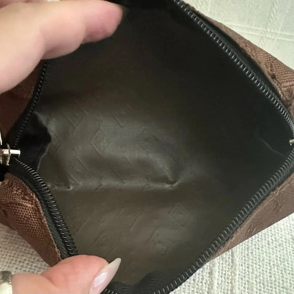 Set Of 4 Travel Bags/ Includes 3 Pouches & 1 Passport Holder - Picture 7 of 9